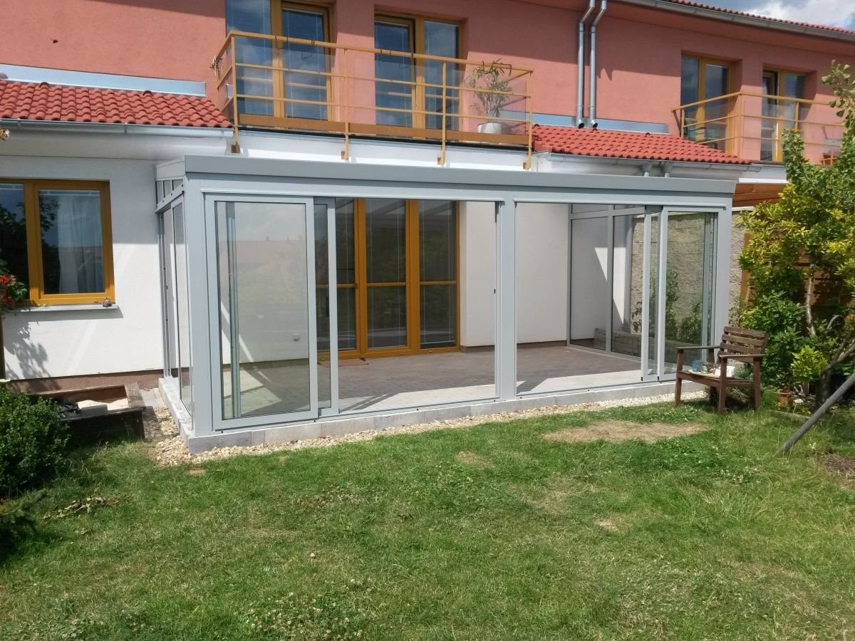 bílá zimní zahrada z hliníku